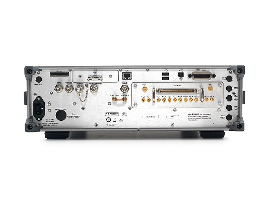 Keysight Technologies N5193A UXG генератор с быстрой перестройкой частоты до 40 ГГц